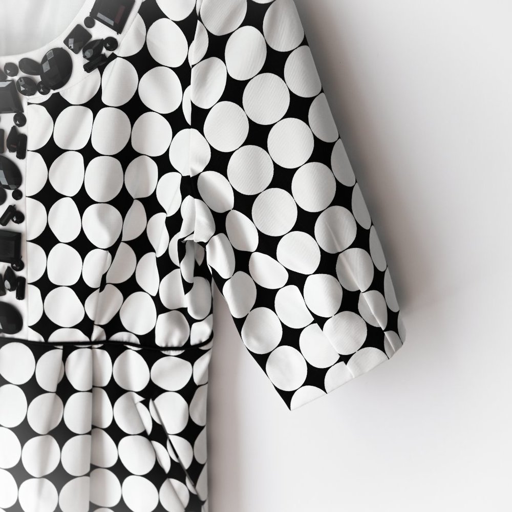 C2 STUDIO Black & White Circle Pattern Dress with Gemstones - Size Small - Picture 6 of 8